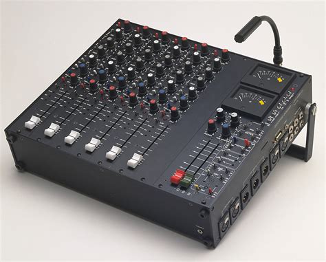 CS106 + 1 Professional Audio Mixer