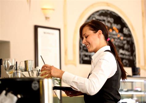 It’s Time to Stop Tipping Waiters and Waitresses | RamPage