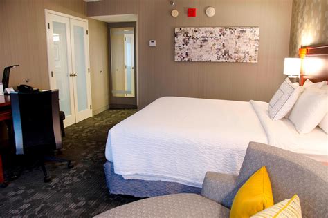 Waterbury Marriott Rooms & Suites | Courtyard by Marriott Hotel Downtown