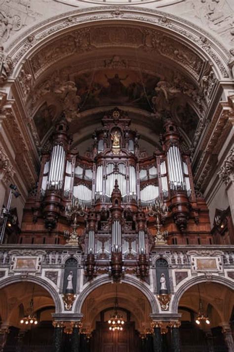 Church organ - modlar.com