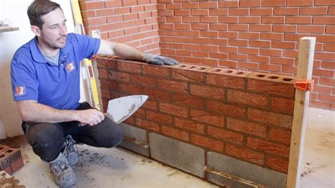 How To Lay Bricks For Beginners Using a line - YouTube