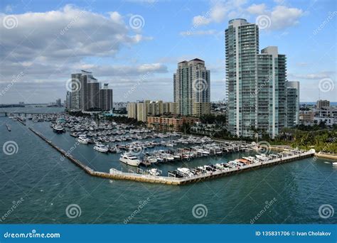 Miami Beach boat marina stock photo. Image of buildings - 135831706