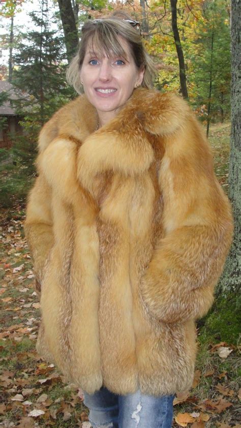 Women's North American Red Fox Fur Coat Size Med