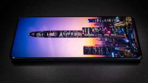 Moto Edge X30 debuts with Snapdragon 8 Gen 1 SoC, 68W fast-charging | TechRadar