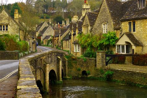 Castle Combe - the prettiest village in England - Renates Reiser