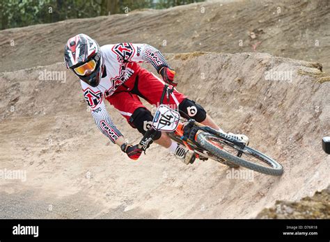 Bmx ramp tricks fotografías e imágenes de alta resolución - Alamy