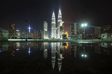 Petronas Twin Tower, Malaysia · Free Stock Photo