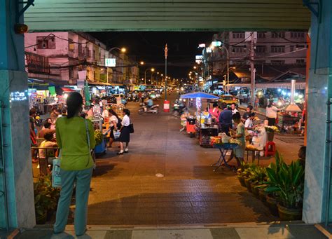 Nonthaburi Thailand: Simple Life on the Chao Phraya River