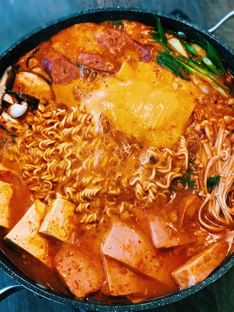Budae jjigae korean army stew most popular hotpot dish in korea – Artofit