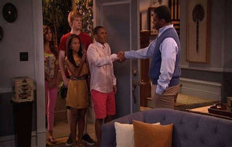 [Download] Pair of Kings Season 3 Episode 20 Meet the Parents (2013) Full Episode Download