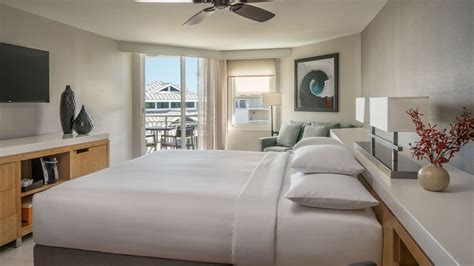 Deluxe Hotel Rooms With Gulf of Mexico Views | Hyatt Centric Key West Resort & Spa