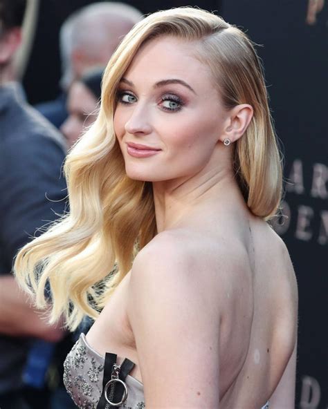 'Dark Phoenix' World Premiere, 2019 : sophieturner