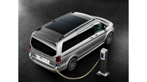 Mercedes-Benz Unveils V-Class Plug-In Hybrid Minivan