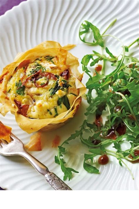 Goat's cheese, broccoli and red onion tartlets with rocket salad | Tesco Real Food | Recipe ...