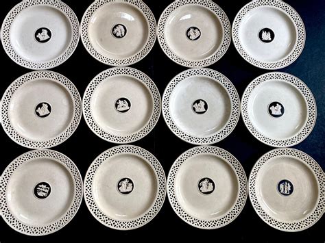 Set 12 Wedgwood Creamware Pottery Pierced Plates, Pearlware Neoclassical, 1800s, Very Rare ...