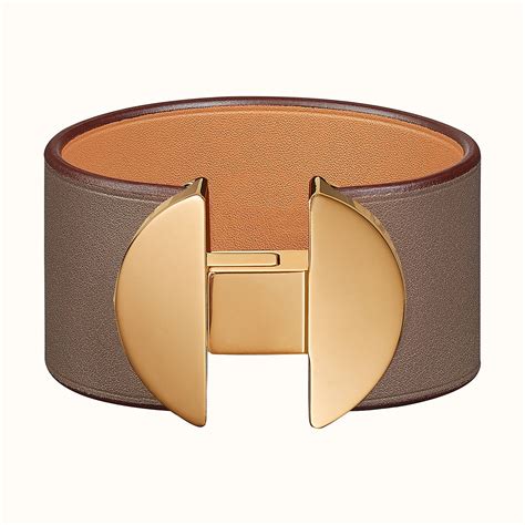 Hermes 2002 Manchette bracelet | Bracelets, Jewelry, Gold