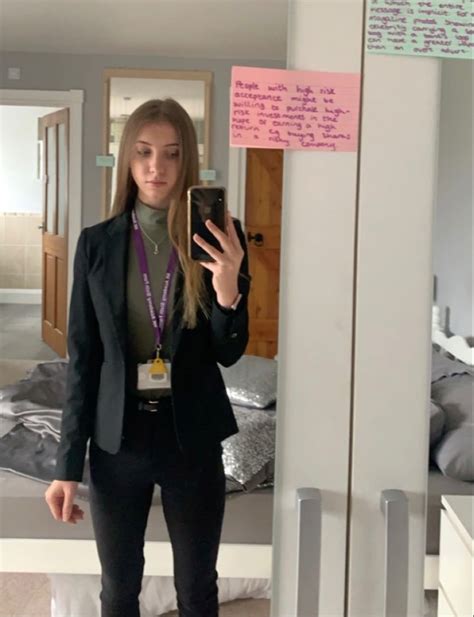 Sixth form outfit | Sixth form outfits, Formal blazer outfits, Blazer outfits for women