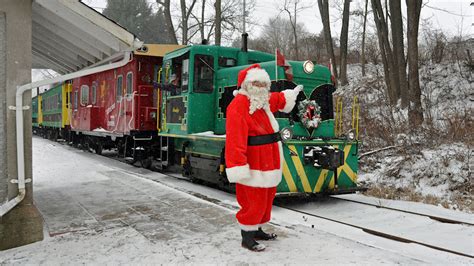 Santa Train Ride 2024 - Rory Marlee