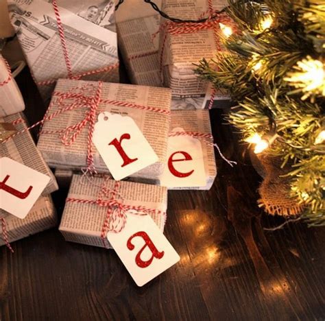 8 Christmas Gift Wrapping Ideas - Honeybear Lane