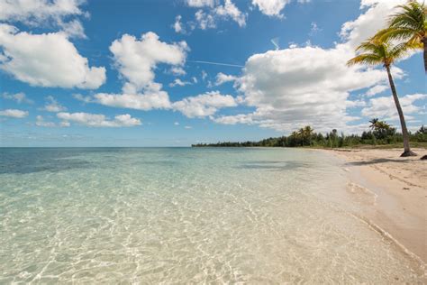Best beaches in Freeport Bahamas - Bahamas Air Tours