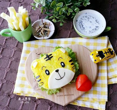 Tiger sandwich by ilisaliu (@ilisa_liu) | Food art, Kawaii food, Cute food