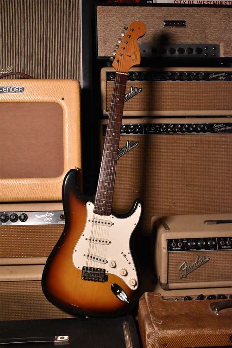 1967 Fender Stratocaster Sunburst - Serial 181899 - Cesco's Corner Guitars