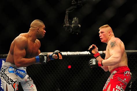 Alistair Overeem def. Brock Lesnar at UFC 141: Best photos | MMA Junkie