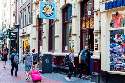 The Flying Pig Downtown Hostel in Amsterdam - Prices 2021 (How to compare?)