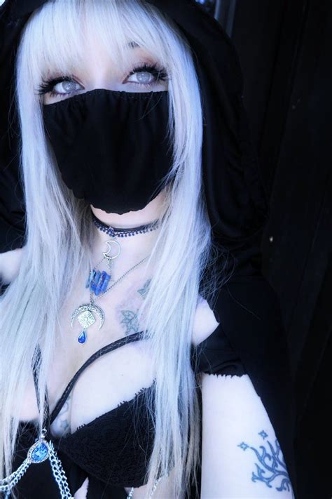 Leda cosplaying a character she created called "Oscerin" | Cute emo girls, Emo girls, Scene girls