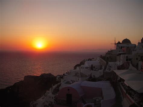 Oia Sunset Santorini | Greek island hopping, Sunset, Greek island