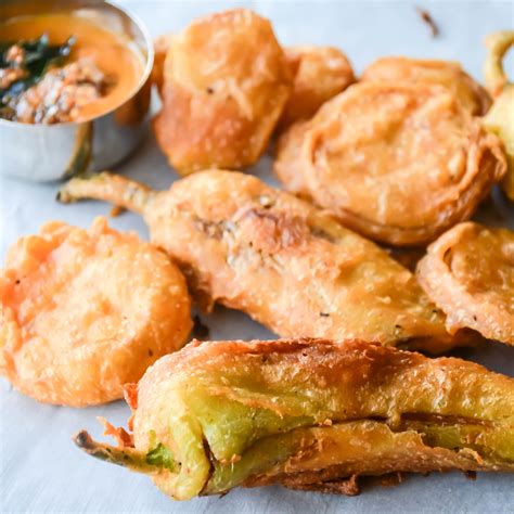 ONION,CHILLI,POTATO BAJJI PAKODA/ VEG FRITTERS - Relish The Bite