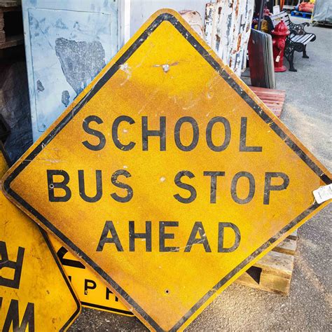 Bus With Stop Sign Extended School Bus Stop Road Sign - vrogue.co