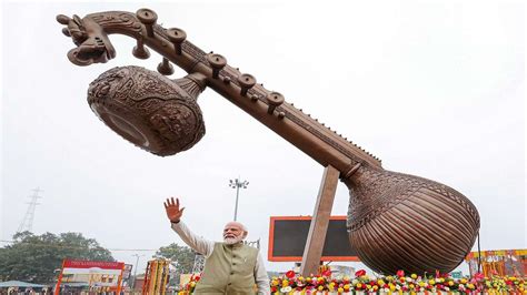 Ayodhya rings in New Year 2024 with chants of 'Jai Shri Ram’ at iconic ...