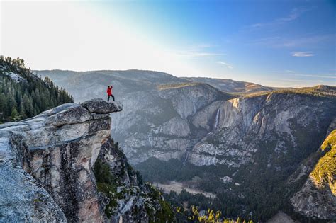 Glacier Point Hiking Trail, Yosemite Valley, California