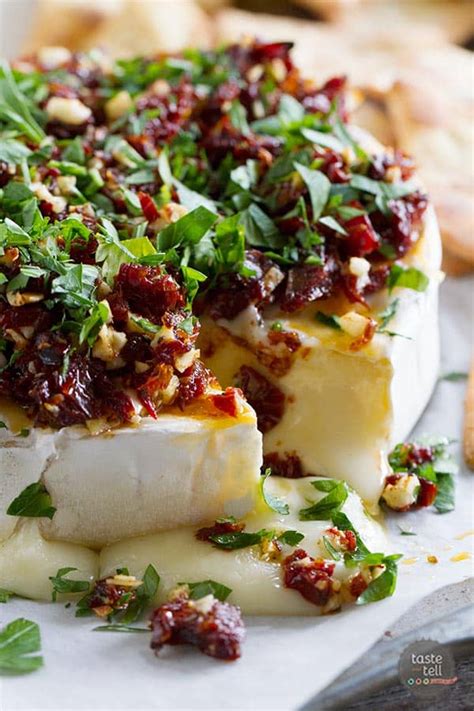 Baked Brie Recipe with Sun-Dried Tomatoes - Taste and Tell