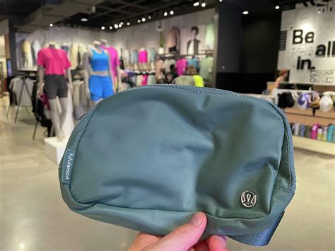 How to find lululemon Everywhere Belt Bag in stock