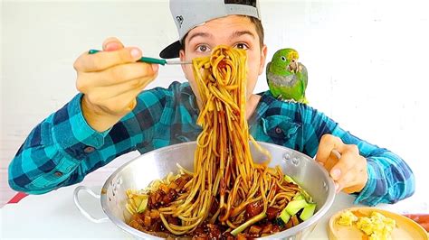 Jajangmyeon 짜장면 • MUKBANG - YouTube