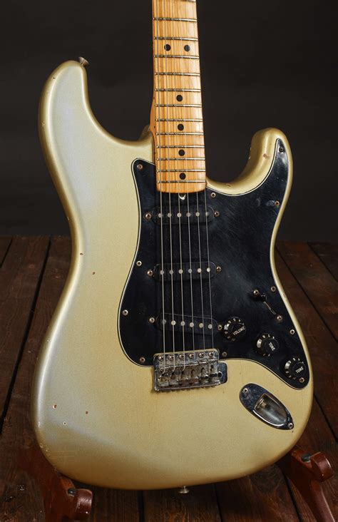 FENDER 1979 Anniversary Stratocaster Guitare électrique