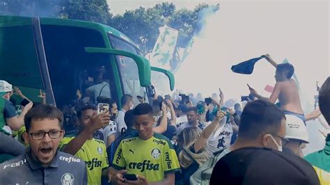 Brazil: Palmeiras fans swarm team bus in Sao Paulo as squad heads for ...