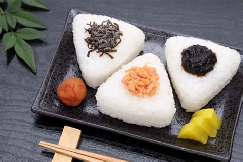 4 Bước "Easy" để làm Cơm Nắm Onigiri kiểu Nhật