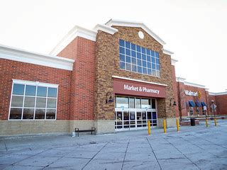 Grocery Entrance | This store is one of the few supercenter … | Flickr