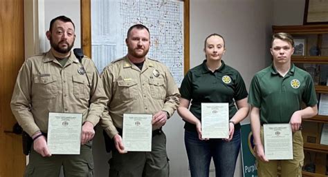 Nodaway County Sheriff Randy Strong recognizes staff for heroism - Nodaway News