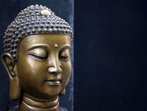 Buddha Quotes Online: Lord Buddha Face Statue HD