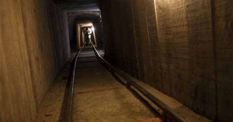 'El Chapo's' reputed tunnel builder extradited to San Diego - Los ...