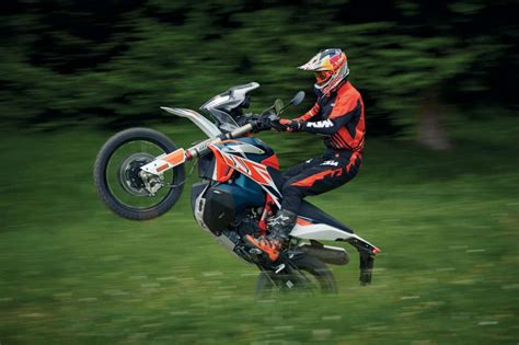 2020 KTM 790 Adventure R Rally Guide • Total Motorcycle