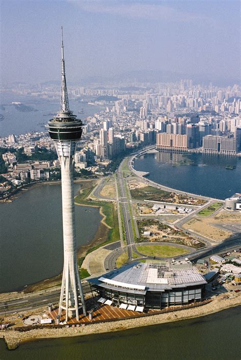 Bungee Jumping at Macau Tower | Lakwatsera de Primera