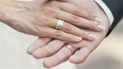 Gold and Silver Rings, Together? - DiamondNet