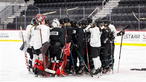 History in the making: PWHL's Toronto vs. New York begins new era in ...