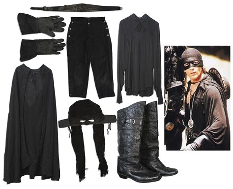 Lot Detail - Antonio Banderas ''Mask of Zorro'' Hero Costume Including ...