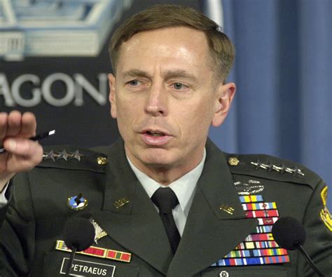 David Petraeus Biography - Facts, Childhood, Family Life & Achievements